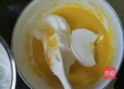 Illustration of how to make orange chiffon cake 6