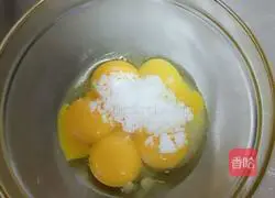 Illustration of how to make chiffon cake 2