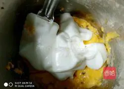 Passion Fruit Chiffon Cake Recipe Illustration 7