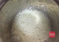 Illustration of how to make chiffon cake 8