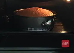 Illustration of how to make chiffon cake 14
