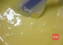 Illustration of how to make eight-inch cranberry chiffon cake 7