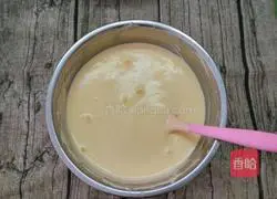 Illustration of how to make eight-inch chiffon cake 12