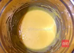 Illustration of how to make eight-inch chiffon cake (clear water version) 5