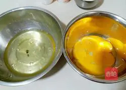 Illustration of how to make cocoa chiffon cake with spray flowers 2