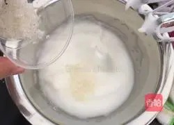 Coconut chiffon cake 6-inch recipe illustration 7