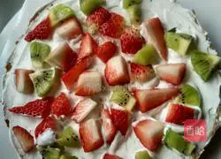 Cream birthday Cake recipe illustration 4