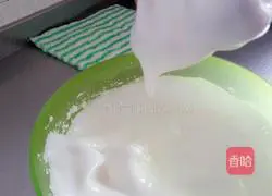 Illustration of how to make chiffon cake 8