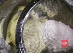 Vanilla Matcha Pound Cake Recipe Illustration 8