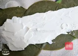 Illustration of how to make matcha towel roll 13