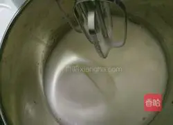 Banana Chiffon Cake Recipe Illustration 7