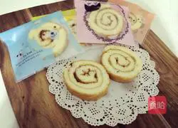 Illustration of how to make orange jam cake roll 22