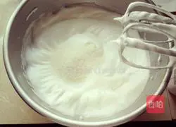 Illustration of how to make chiffon cake (eight inches) 9