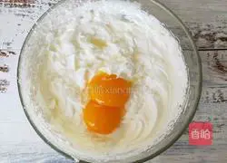 Illustration of how to make orange peel bowl sponge cake 8