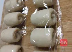 Illustration of how to make egg yolk cake 11