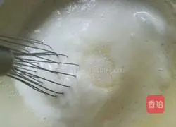 Illustration of how to make chiffon cake 7