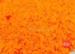 Illustration of how to make carrot pulp and spinach egg pancake 1