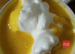 Illustration of how to make cream cake roll 7