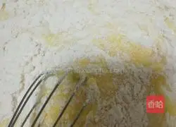 Illustration of how to make eight-inch chiffon cake 4