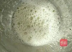 Illustration of how to make eight-inch chiffon cake 8