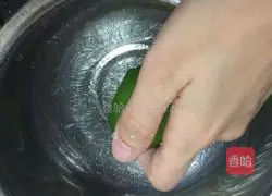 Illustration of how to make chiffon cake (six inches) 6