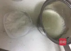 Illustration of how to make eight-inch chiffon cake 7