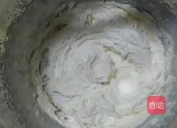 Illustration of how to make cream cake roll 15
