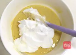 Banana Chiffon Cake Recipe Illustration 11