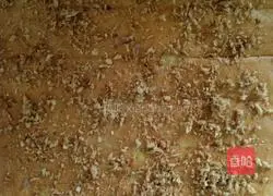 Illustration of how to make raisin and meat floss cake rolls 15