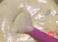 Illustration of how to make scallion and meat floss cake rolls 4