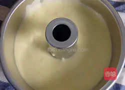 Illustration of how to make chiffon cake 9