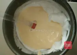 Illustration of how to make cream cake rolls 10