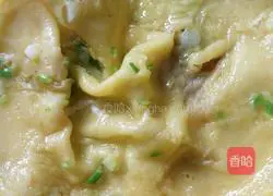 Illustration of how to make green onion fried egg pancake 5