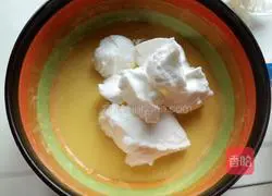 Chiffon Cake Recipe Illustration 10