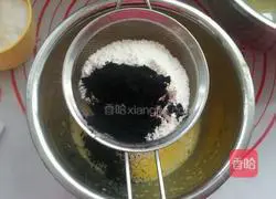 Bamboo Charcoal Bean Cake Roll Recipe Illustration 5