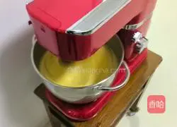 Illustration of how to make 10-inch coffee sponge cake 4