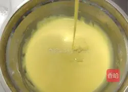 Illustration of how to make chiffon cake 4