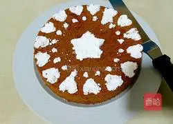 Illustration of how to make cocoa chiffon cake with spray flowers 16