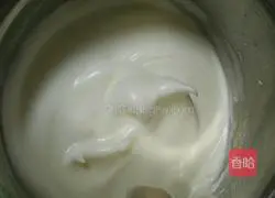 Illustration of how to make raisin cake roll 13