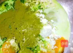 Illustration of how to make eight-inch matcha chiffon cake 3