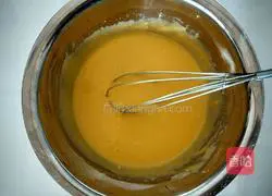 Illustration of how to make rolled banana cake 8