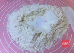 Tahini sauce thousand-layer cake Illustration of how to make layered soft cake 1