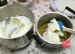 Illustration of how to make coffee wine cake roll 10