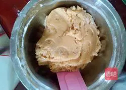 Illustration of how to make walnut cake 4