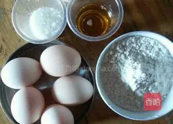 Illustration of how to make eight-inch chiffon cake 1