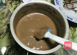 Illustration of how to make 8-inch cocoa chiffon cake 11