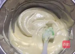 Illustration of how to make chiffon cake 13