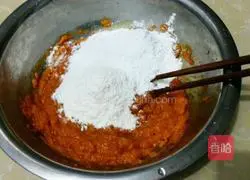 Illustration of how to make pumpkin sandwich cookies 6