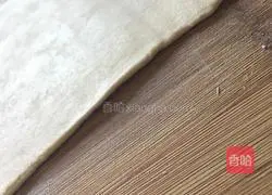 Illustration of how to make banana meringue pie 1