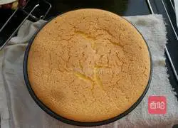 Illustration of how to make eight-inch chiffon cake 18